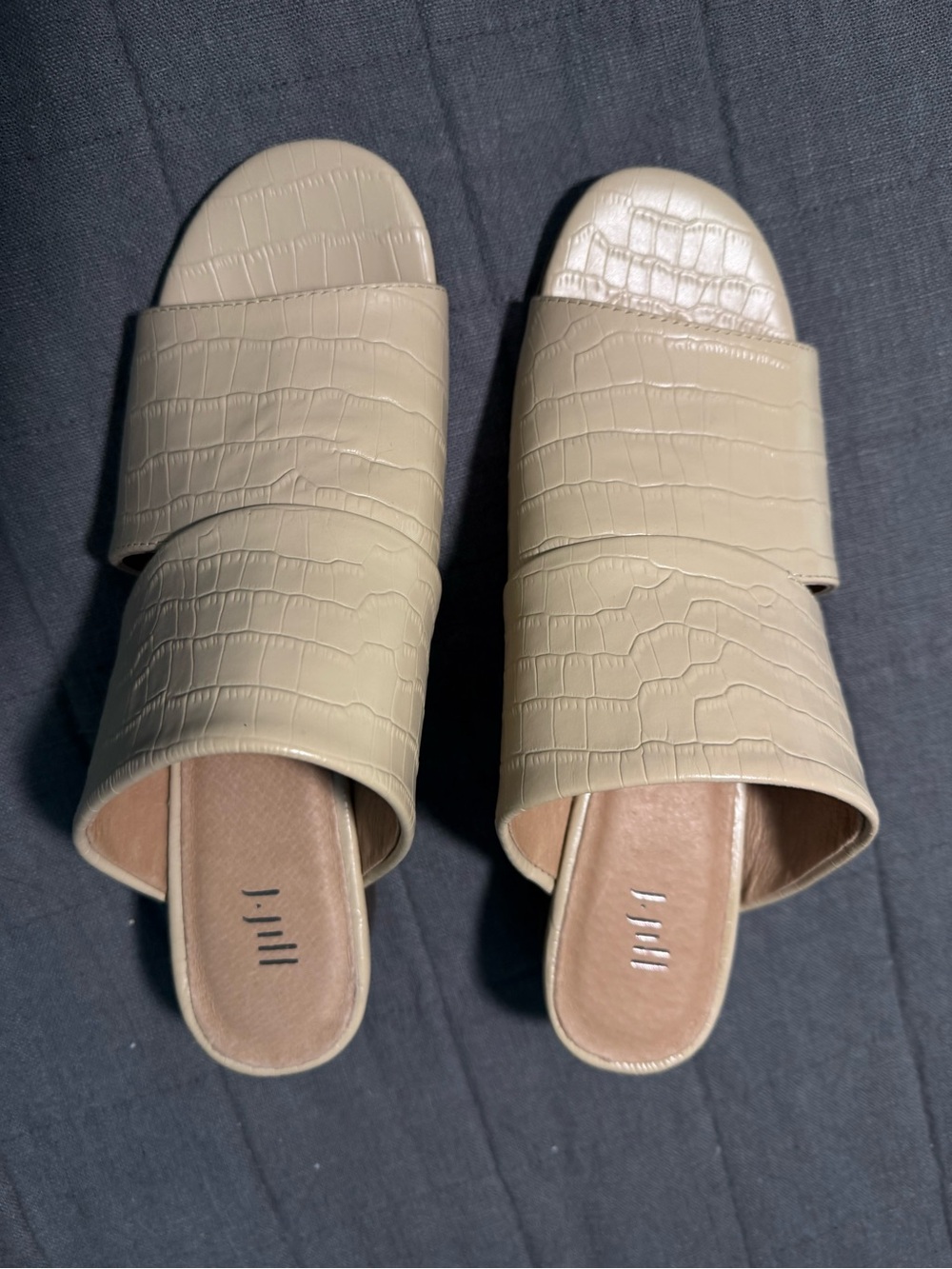 New J. Jill Beige Croc-Embossed Slide Mules